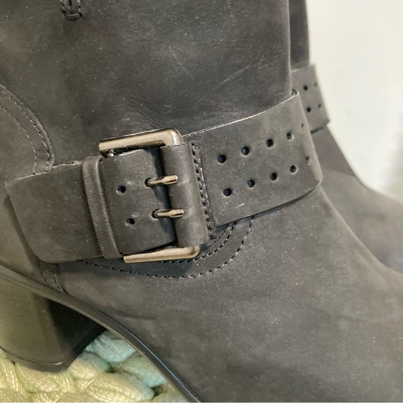 NWOB Ecco Leann Matte Black Buckle Leather Moto Heel Ankle Boots - Picture 5 of 9